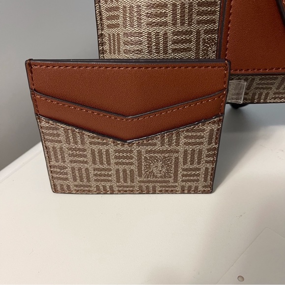 Anne Klein Wristlet & Card Case - Picture 12 of 14